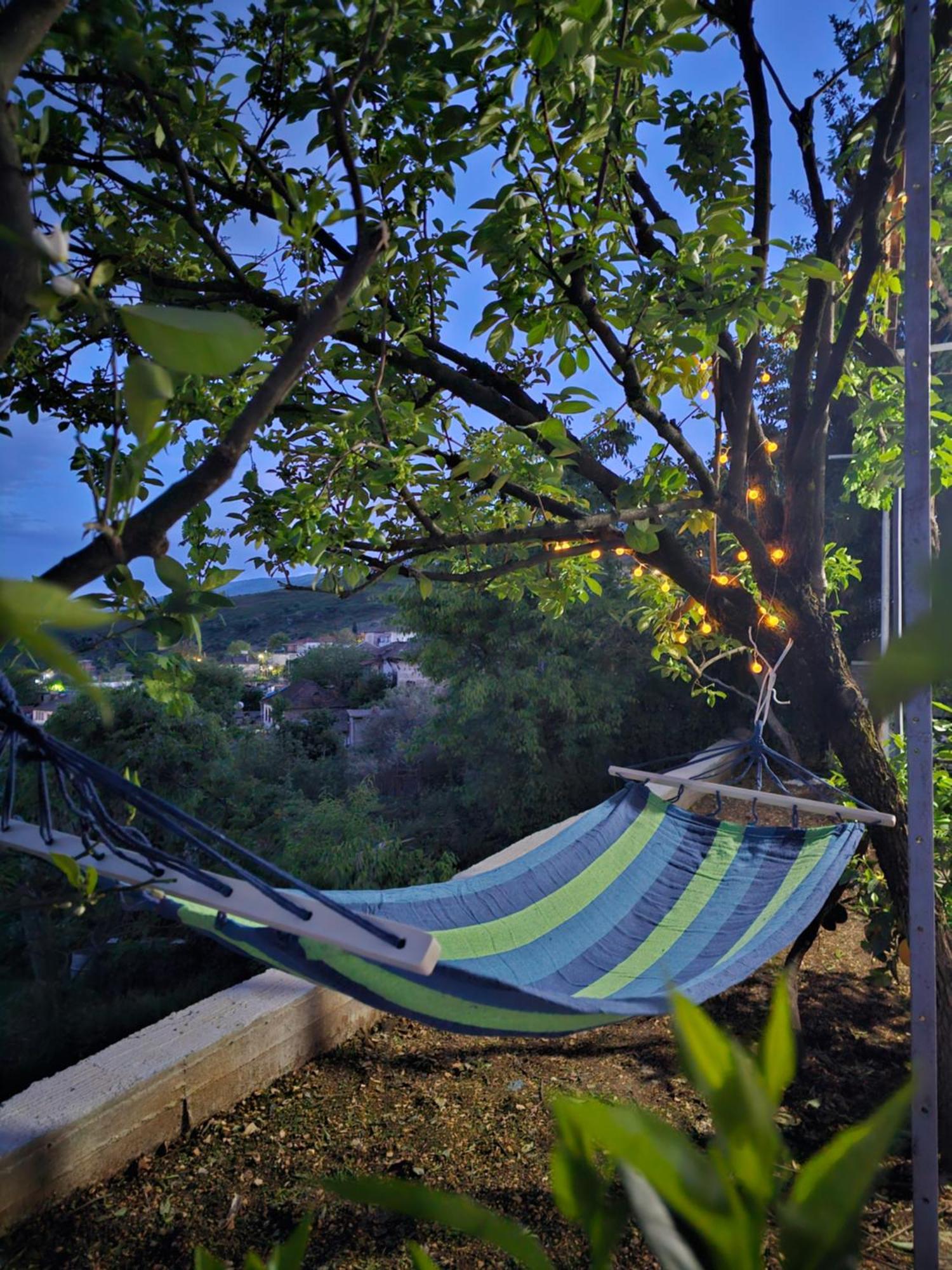 Lemon Garden Apartment-Hot Tub Jacuzzi Gjirokaster Ngoại thất bức ảnh