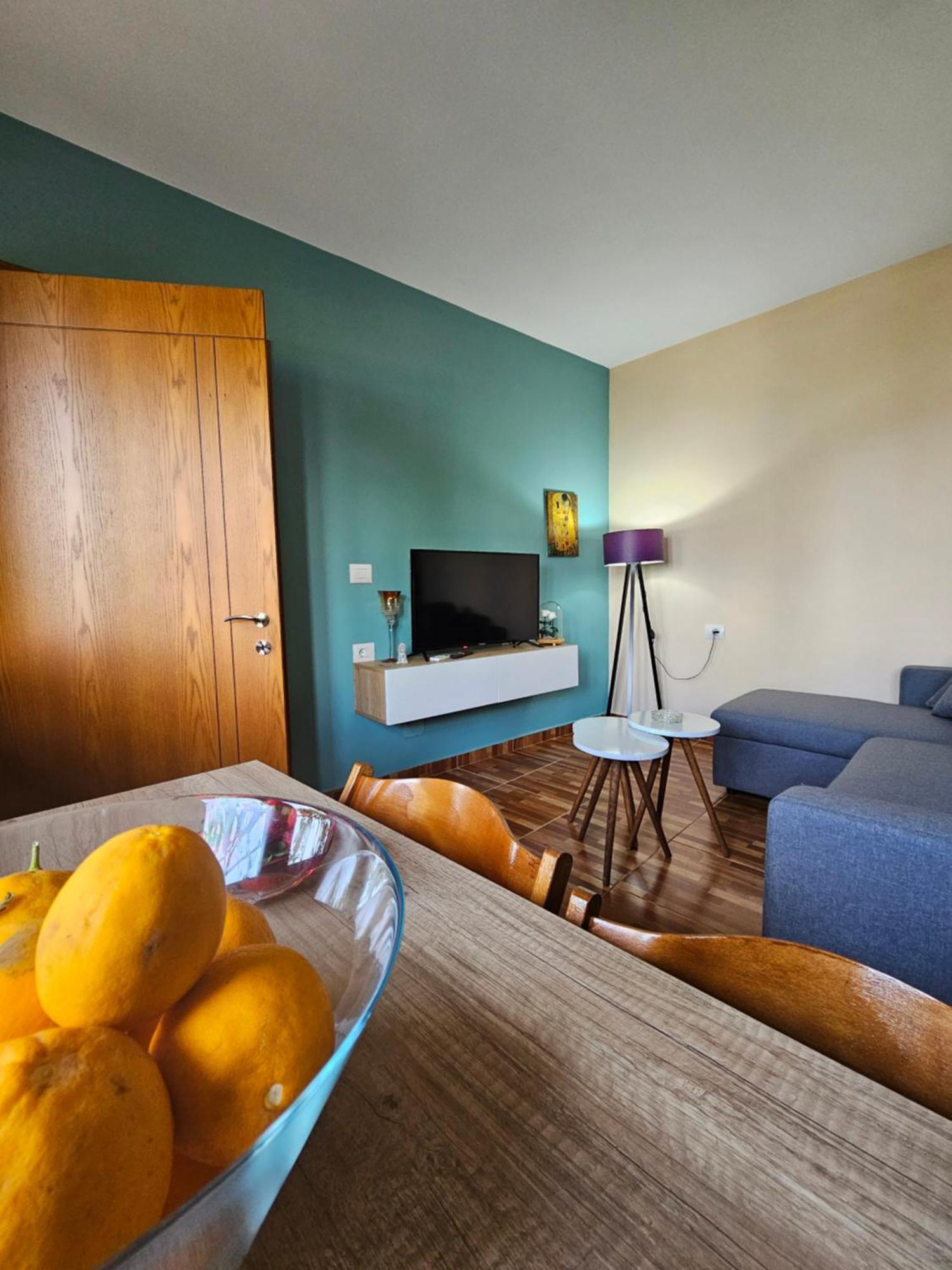 Lemon Garden Apartment-Hot Tub Jacuzzi Gjirokaster Ngoại thất bức ảnh