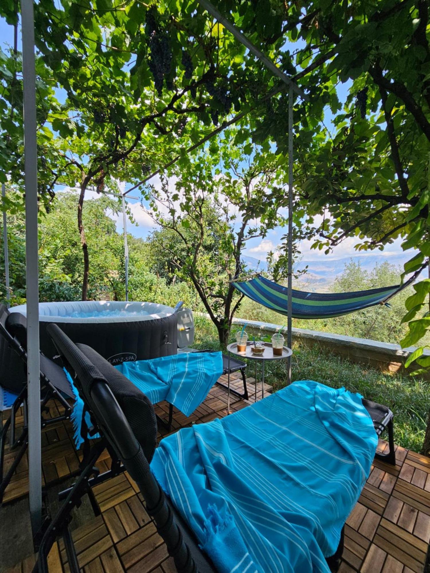 Lemon Garden Apartment-Hot Tub Jacuzzi Gjirokaster Ngoại thất bức ảnh